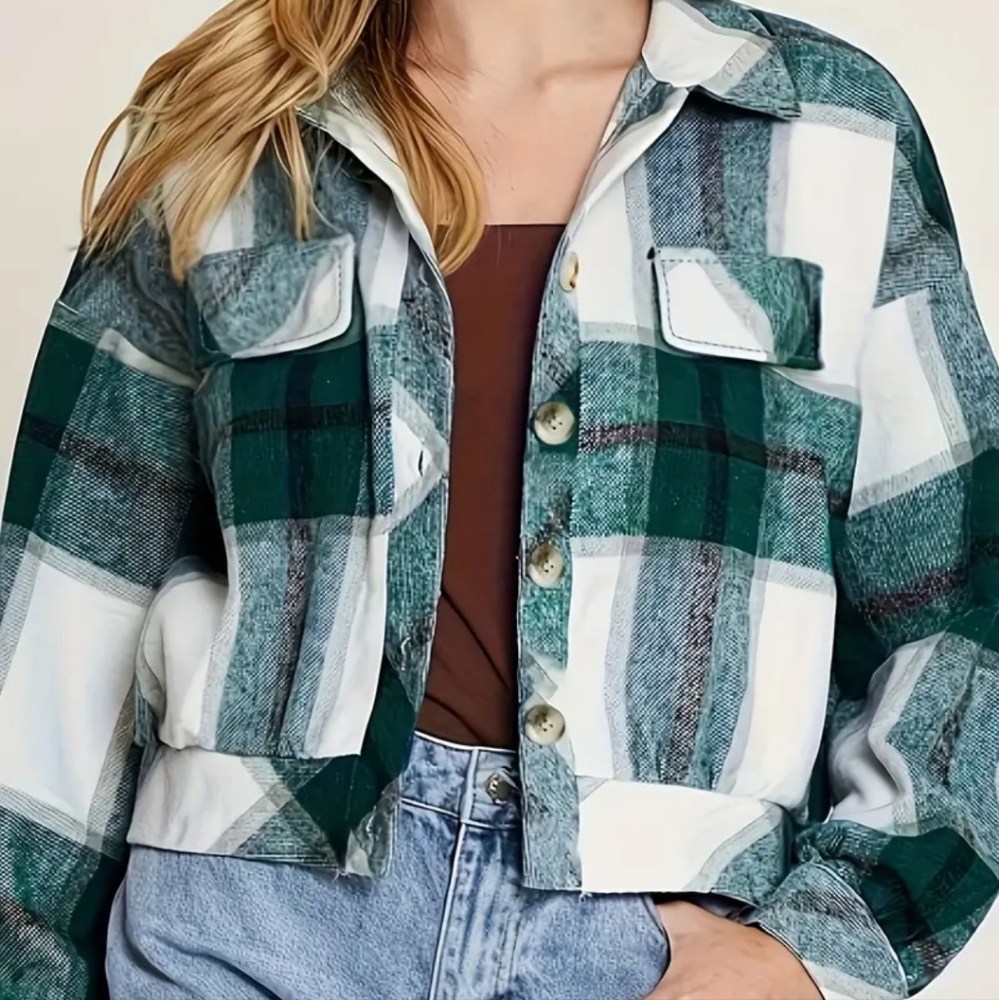 Women's Green Plaid Cropped Flannel top Size Medium